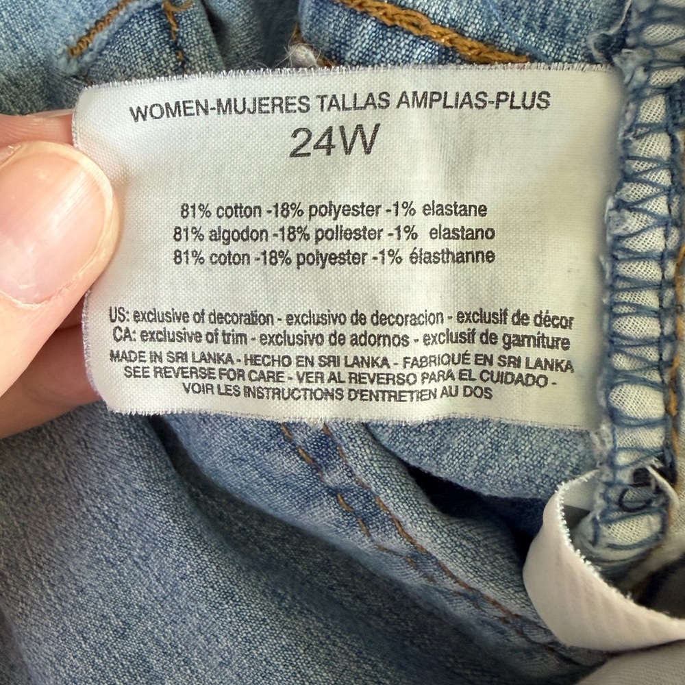 Gloria Vanderbilt Sky Blue Amanda Denim Shorts - Picture 5 of 5